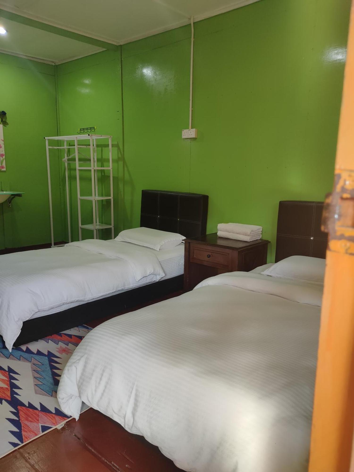 Taman Negara Rainbow Guest House Kuala Tahan Dış mekan fotoğraf